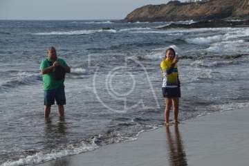 Ricardo Hernández y Raquel Aróstegui ganan con autoridad el XXVII Triatlón de Salinetas (Foto TA)